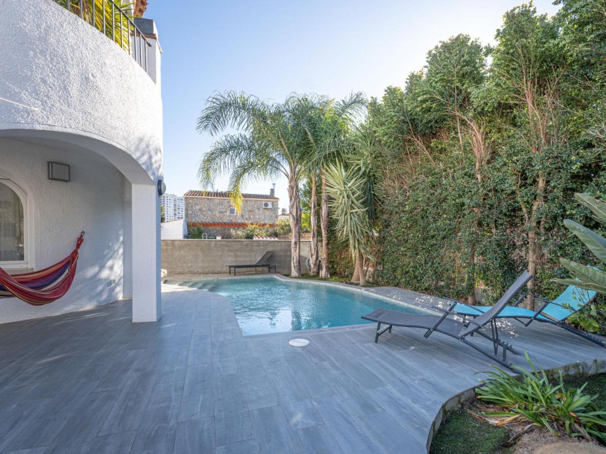 Dreams By Interhome * Empuriabrava